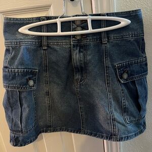 Ladies denim cargo skirt